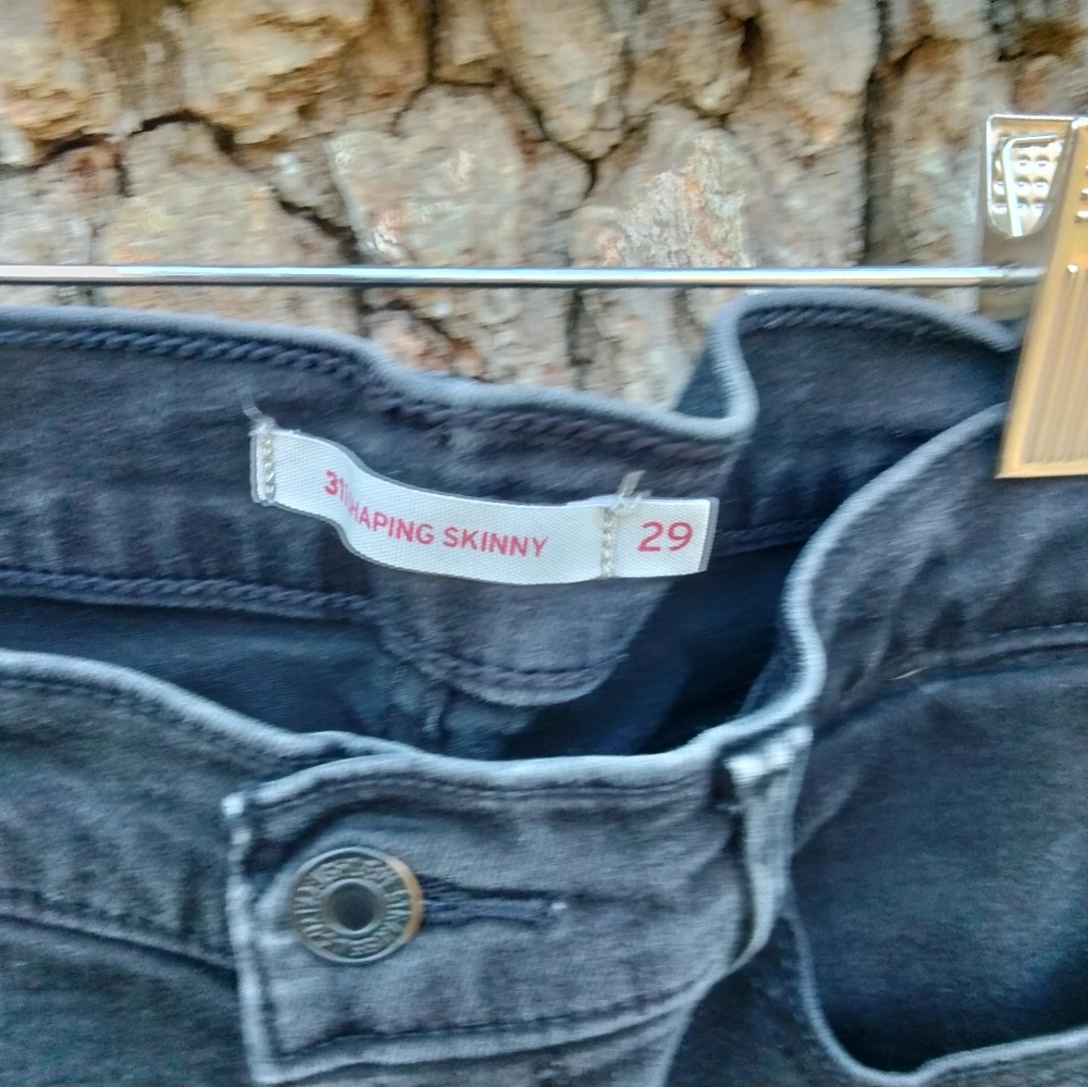 👀Big Discount!👀Levi's Shaping Skinny in size 29 - Picture 3 of 4